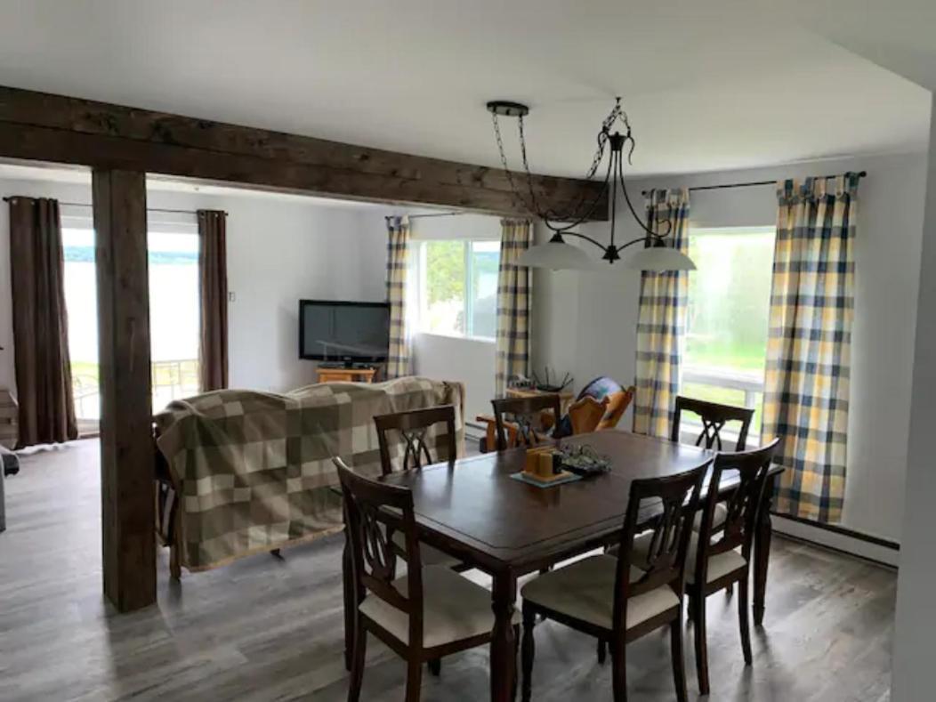 La Grange Sur Le Lac App A Et B Saint Romain Exterior foto